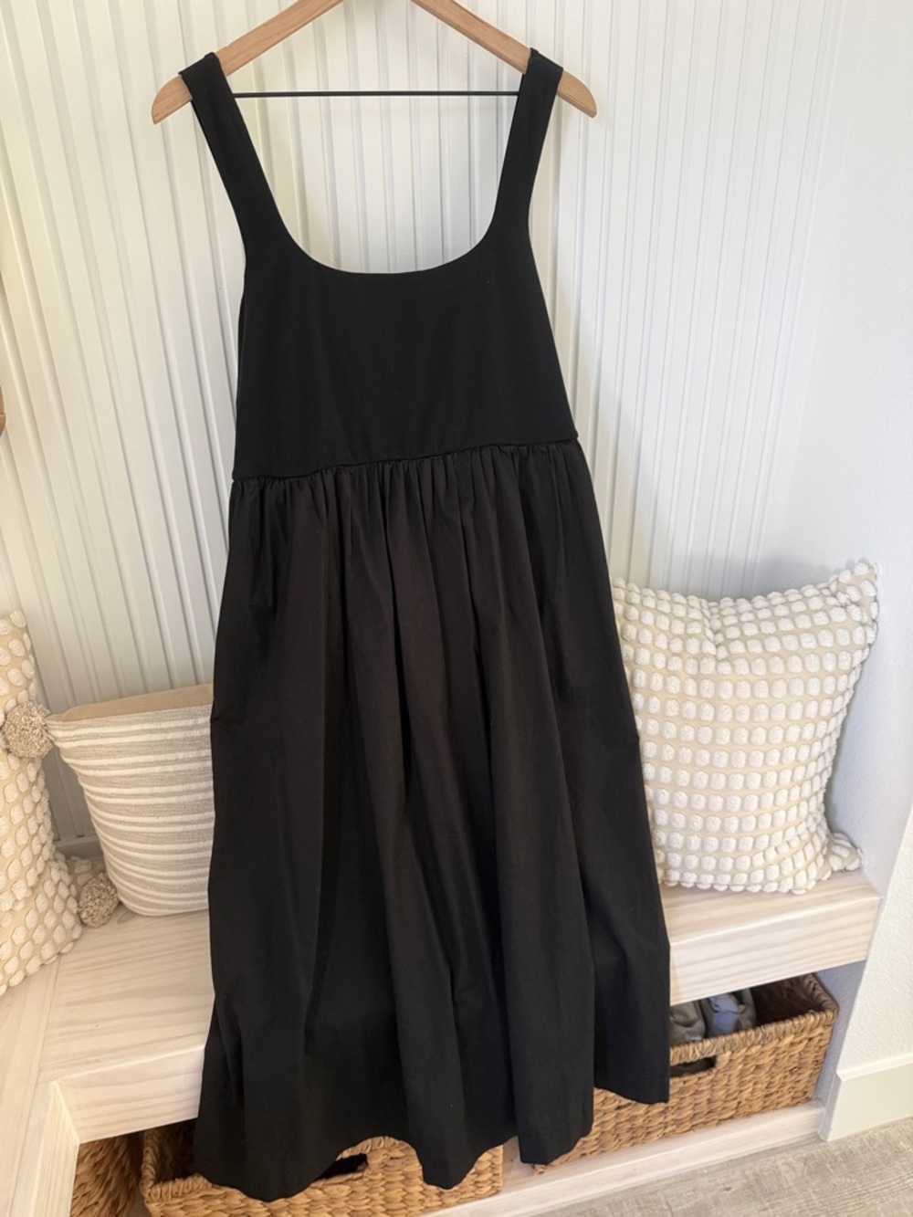 Classic Black Sleeveless Midi Dress
